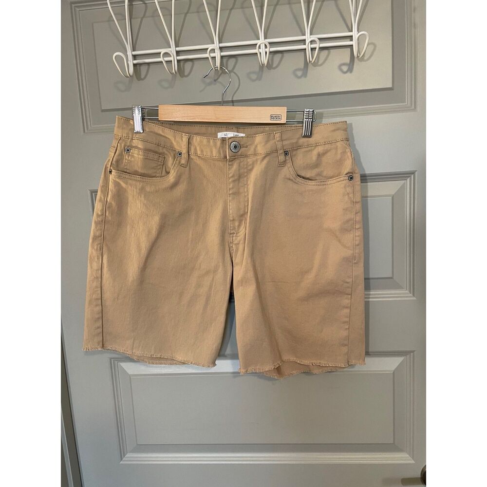 STS Blue cut-off shorts, size 32